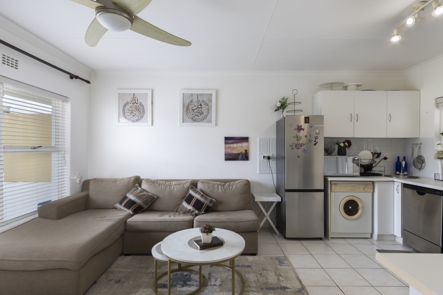 1 Bedroom Property for Sale in Dobson Western Cape
